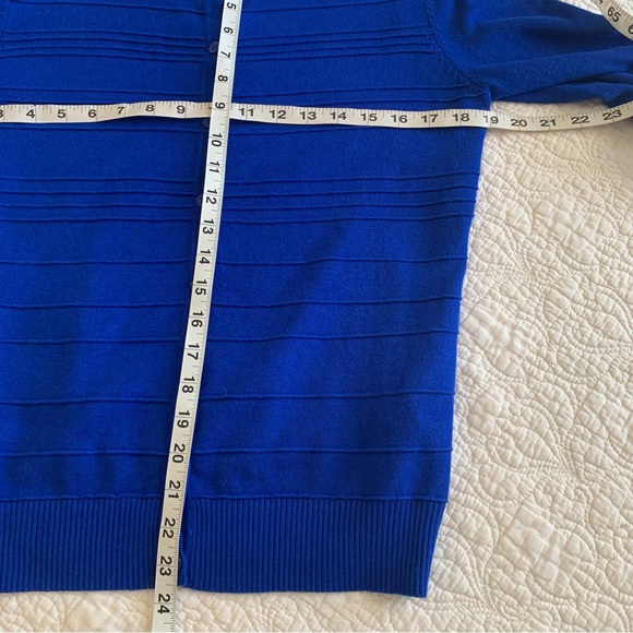 Cable & Gauge sweater beautiful blue color, front button - Picture 5 of 8